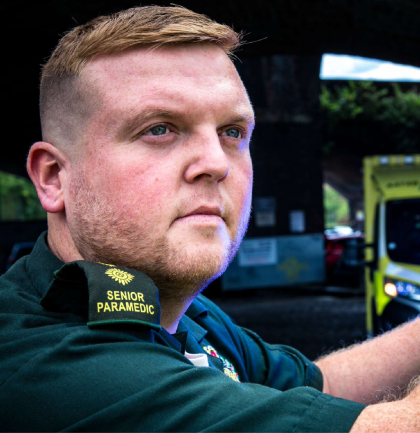 Decorative image of a paramedic