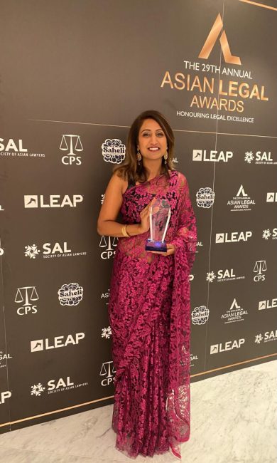 Sangita Talati Bodalia with her Asian Legal award